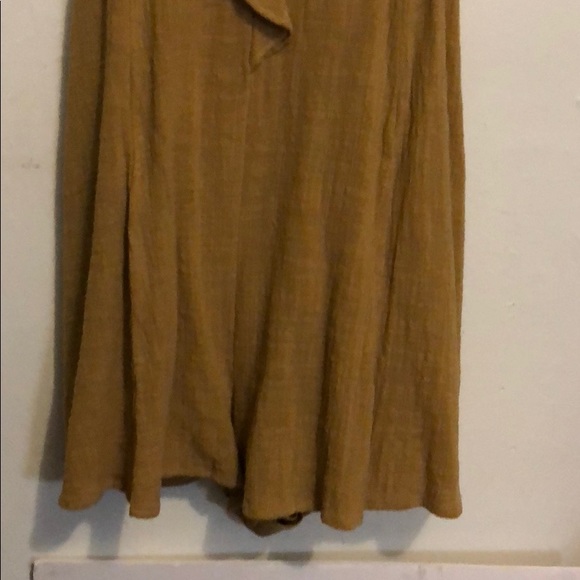 Lush mustard jumpsuit /short size small - Picture 4 of 8